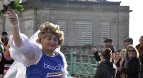 Drag queen raises funds for Sussex Beacon
