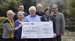 Panto queens raise £2,880 for Sussex Beacon