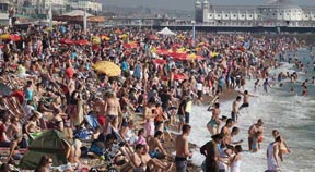 Record number of tourists visit the UK in 2013