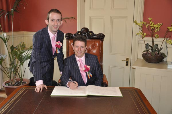 Ten same sex couples tie the knot at 10 o’clock on December 10