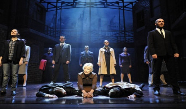REVIEW: Blood Brothers: Theatre Royal