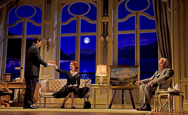 THEATRE REVIEW: A Song at Twilight @Devonshire Park, Eastbourne