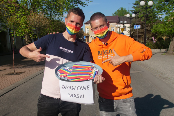 Polish couple visit ‘LGBTQ+ free zones’ to give away rainbow masks
