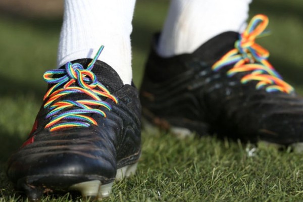 Stonewall launches Rainbow Laces campaign